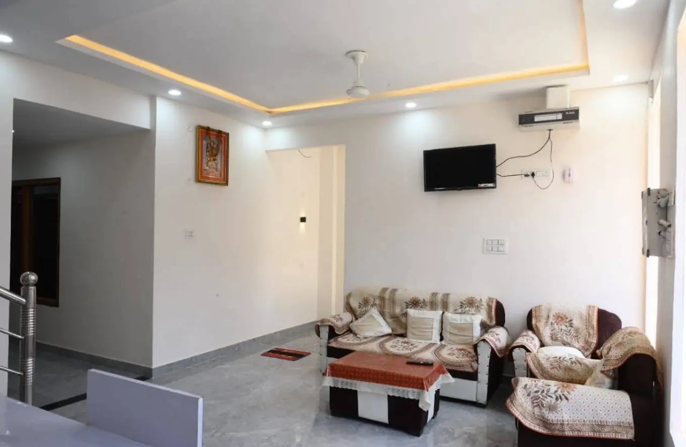 Palace lobby and reception area